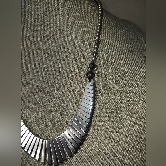 Modernist Hematite Necklace. Metal Beads, Magnetic Clasp - Picture 3 of 7